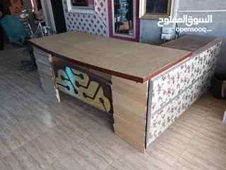  1 طاوله مكتب