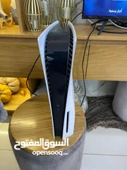  1 جهاز بلايستيشن  5 مع يدتين مع 12 لعبة  بسعر بس 1600 شيكل