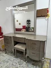  1 High quality Dressing table