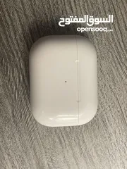  3 Apple AirPods Pro 2nd generation  USB-C charging & wireless charging مع العلبة و الشاحن و كفر