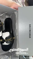  1 للبيع جوتي balenciaga اصلي مو مستخدم نهائي