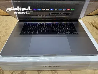  9 Apple MacBook Pro 16“ Intel i9-9980HK 32GB 1 TB AMD Radeon Pro 5500M 4GB Touch Bar