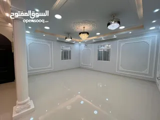  10 فله للبيع مميزه وبتصميم راقي حديث دورين صحلنوت الشماليه مربع ها