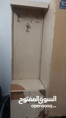  1 اثاث مستعمل علاقة ملابس وسجاده