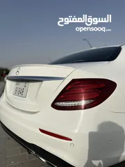  22 Mercedes Benz E300 2017