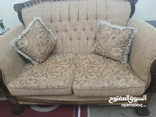  2 كنب خشب ثقيل بحالة ممتازه جدا