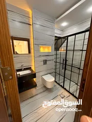  21 شقه للبيع في كوريدور عبدون المنطقه المطله الطابق الأول 125 متر
