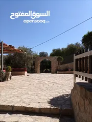  5 شاليه بسعر مغري لاستثمار  مطل ومرتفع  اطلاله وروعه من الجمال ومناظر خرافيه اقرا ا التفاصيل جيدا