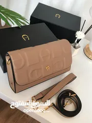  35 للبيع شنط نسائيه هيرمز ماستر كوالتي جوده عاليه جدا احدث الاصدارات والموديلات الكميه محدوده جدا