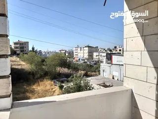 9 شقة للايجار حلحول الشارع الرئيسي