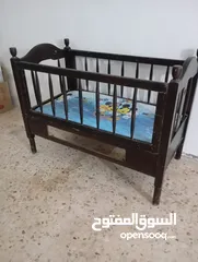  2 تخت بيبي خشب ثقيل واسع بسعر مغري