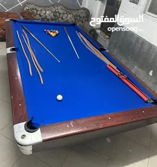  1 طاولة بلياردو