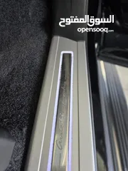  8 للبيع بسعر منافس...  Range Rover Vogue Autobiography Plug in