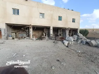  1 منشار حجر ورخام مع الارض للبيع بسعر مغري............................................................