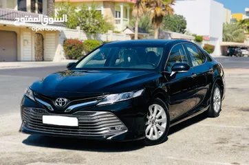  1 TOYOTA CAMRY GLE 2018 MODEL/SINGLE OWNER/FOR SALE