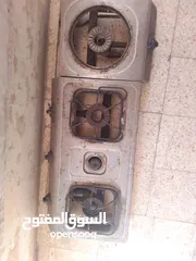  3 غاز عدد 2 بسعر 10 دنانير الاثنين يعمل  وبحاجة لتنظيف