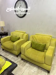  2 طقم كنب وطاولة سفرة للبيع