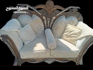  2 طقم كنب مرصع نحاس