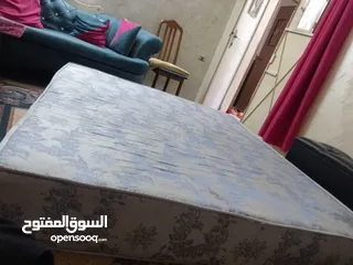  5 فرشة زمبرك ضغط كامل بحاله الوكاله بسعر مغري