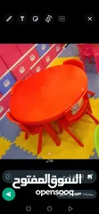  5 طاولات مستطيلة ودائرية ومثلث وكراسي بلاستيك للحضانات ورياض الأطفال