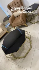  3 طقم كنب مع طاولات فاخر جداً 7 مقاعد