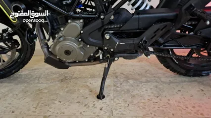  7 Husqvarna Svartpilen 250cc 2022