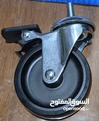  3 عجل اصلي بحجم راحة اليد