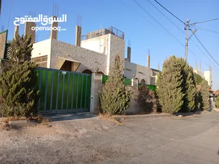  3 بيت مستقل للبيع