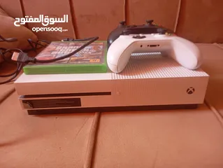  5 XBOX ONE مع ايدتين تحكم