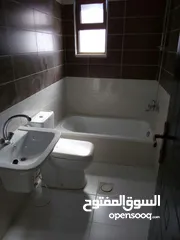  8 شقة للبيع من المالك مباشره تتصلح للسكن او الاستثمار