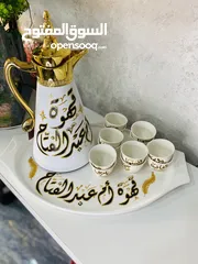  1 دلة جميلة جدا نوعية فاخرة وثقيلة يمكنك كتابة عليها يتوفر معها صينية