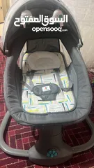  3 هزاز يصبح تخت ويمكن رفعه ليصبح مقعد شبه جديد استخدام جداااا خفيف  نظيف  مع ناموسيه