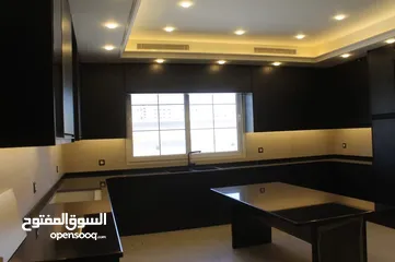  5 فيلا نظام اسباني ملكية اقل من سعر التكلفة