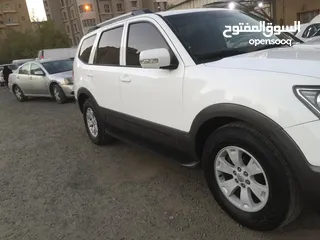  1 Kia موهافي 2011 بحاله ممتازه لا تحتاج لأي مصروفات  بها أربع تواير جداد