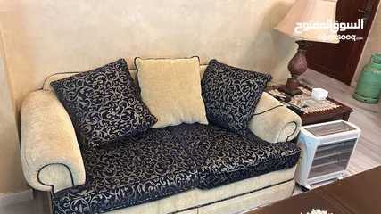  6 طقم صالون 7 مقاعد موديل حديث قماش تركي خشب سويد بسعر مغري جدا