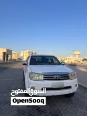  3 للبيع تويوتا فورتشنر موديل 2010 مأمنه ومسجله سنه كامل لا تحتاج إلى اي شي تم عمل سيرفس مؤخراً 4 سلندر