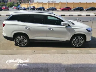  5 للإيجار جيتور x95 اعلى فئة 7راكب مو 2023 للايجار بالسائق