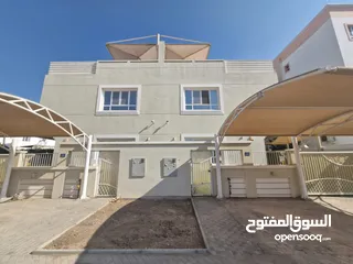  1 4 + 1 Stunning Villa for Sale in Al Ansab