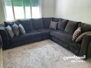  1 طقم كورنر بحالة ممتازة