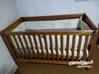  12 سرير اطفال ماركة  Mothercare  صناعة بريطانيه    أبعاده  140 *70*88