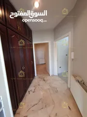  11 شقة فارغة - شارع مكة - 3نوم 1ماستر - 268م - بإطلالــــه مميزة - قرب الخدمات العامة