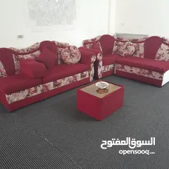  2 طقم كورنر بحالة جيدة