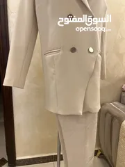  4 طقم ابيض رسمي فخم جدا للبيع