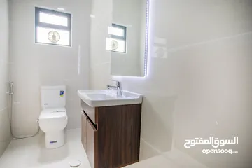  2 شقة فاخرة للبيع بسعر مغررري جدااا طابق اول كاش او اقساط  مع مطبخ راكب هدية من المالك