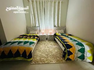  4 غرفتين وصاله للايجار الشهري في عجمان في الكورنيش مفروشه فرش نظيف ومرتب قريبه من جميع الخدمات