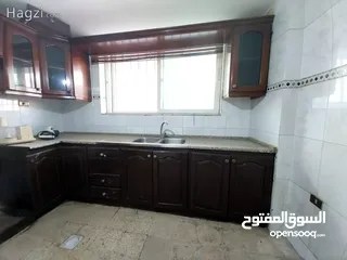  5 شقه للايجار في منطقه الدوار الرابع ( Property 32642 ) سنوي فقط