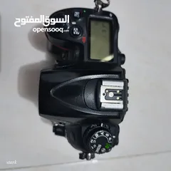  8 كاميرا نيكون D7000 للبيع