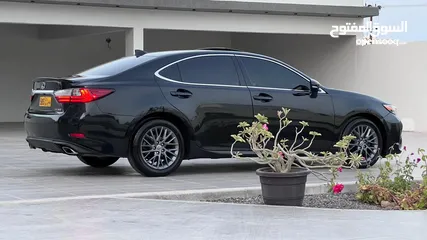  4 للبيع لكزس Es350 نظيفة جدا 2018