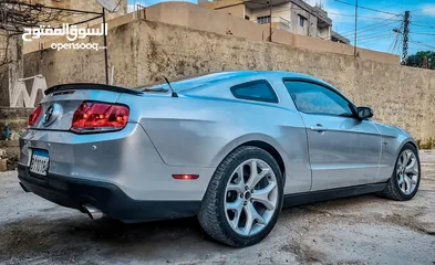  3 ford mustang 2011 super clean