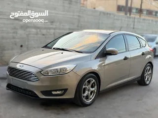  7 سيارة فورد فوكس 2016 بوضع ممتاز للبيع كاش بداعي السفر